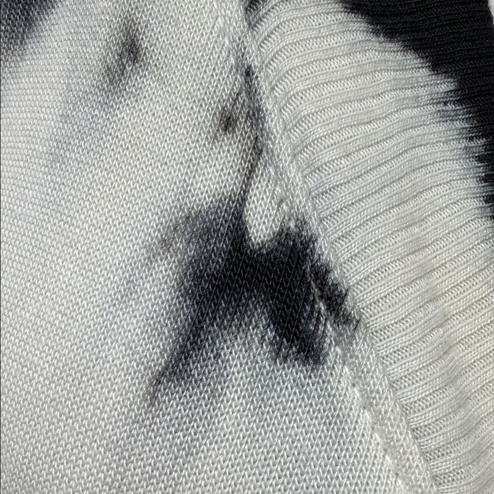 LAmade Monochrome Tie-Dye Sweater (R10) - Picture 4 of 8